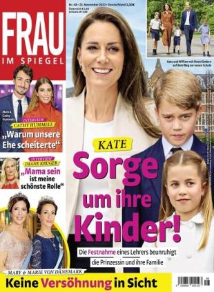 Frau im Spiegel - 23 November 2022