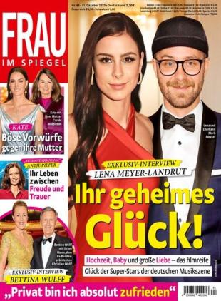Frau im Spiegel - 31 Oktober 2023